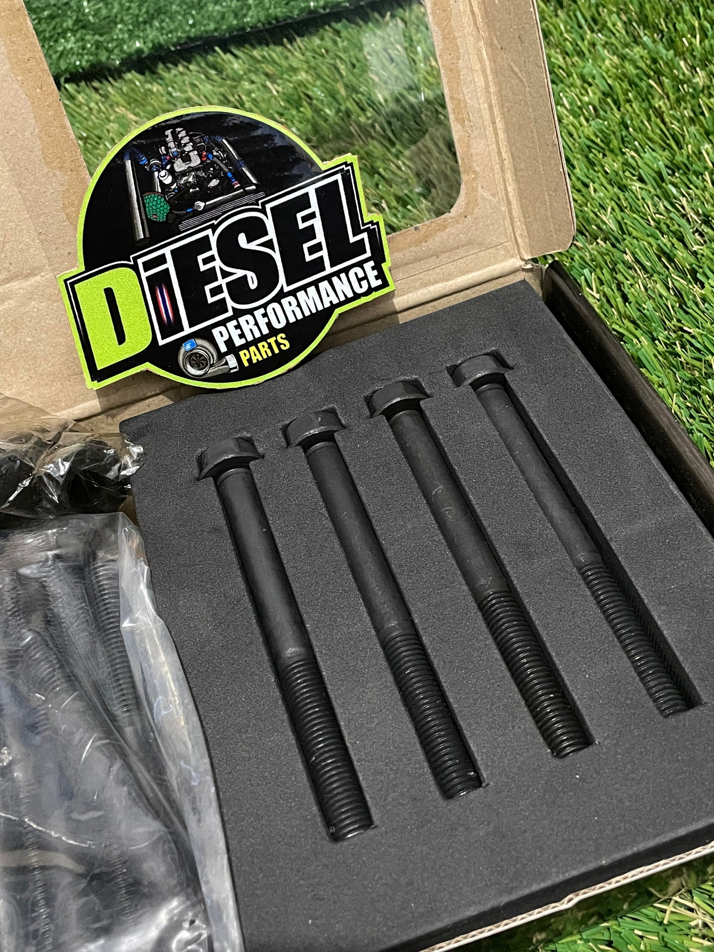 4JJ1/4JJ3 Head Bolts Set Higher Clamping Pressure